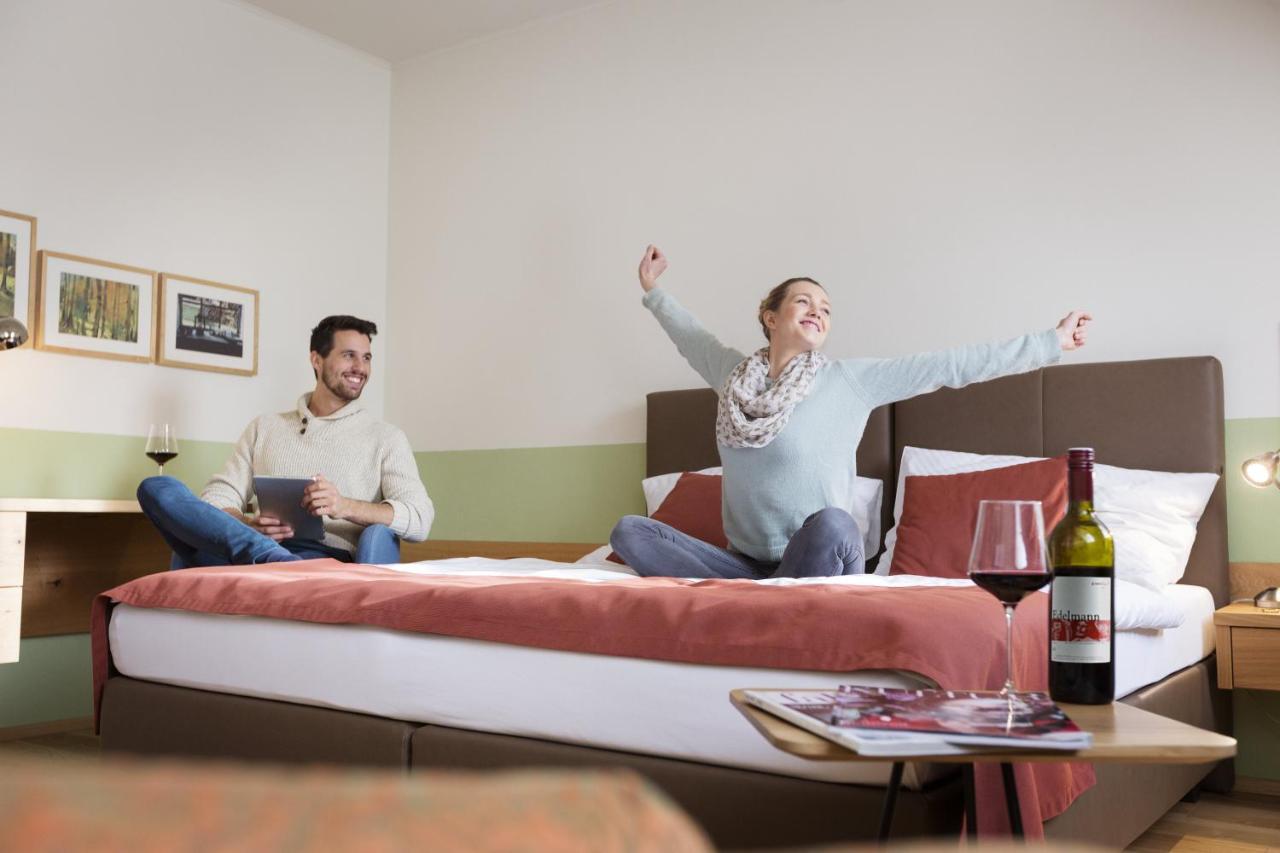 Weingut & Gaestezimmer Edelmann Goettlesbrunn Экстерьер фото
