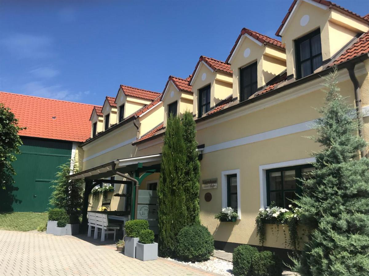 Weingut & Gaestezimmer Edelmann Goettlesbrunn Экстерьер фото